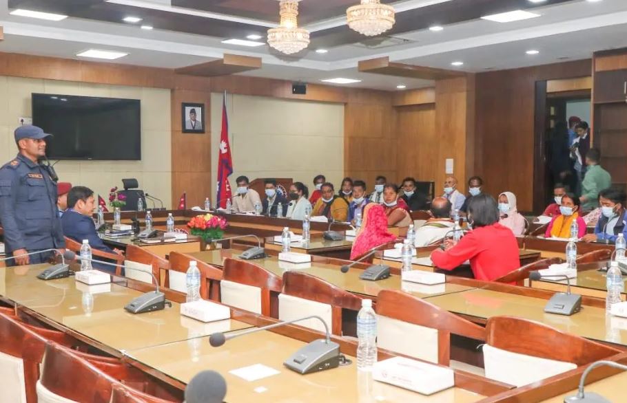 सरकारसँग मंगलबार पनि वार्ता गर्दै मिटरब्याजपीडित